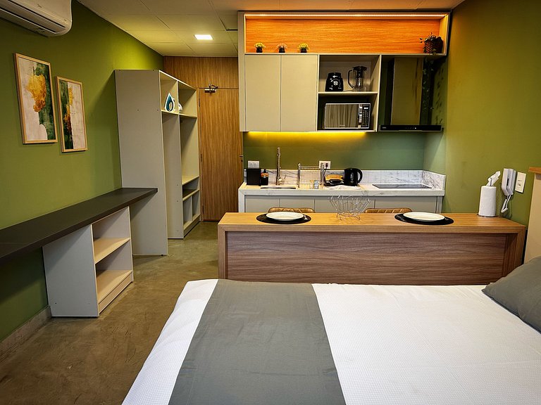 Damani Studios 212