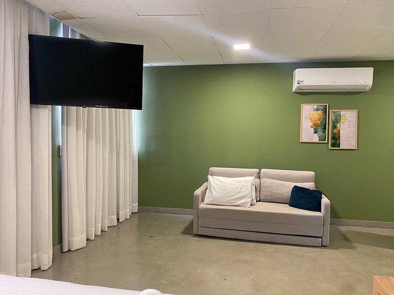 Damani Studios 209