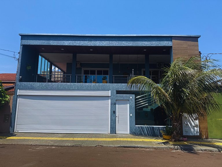 Casa grande e aconchegante.