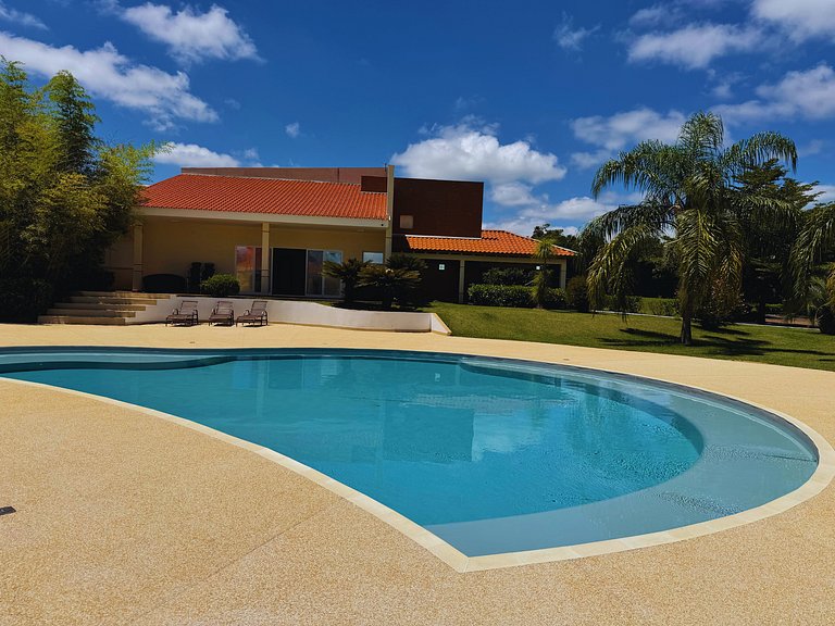 Refúgio Privativo em Foz do Iguaçu | Piscina & Lago