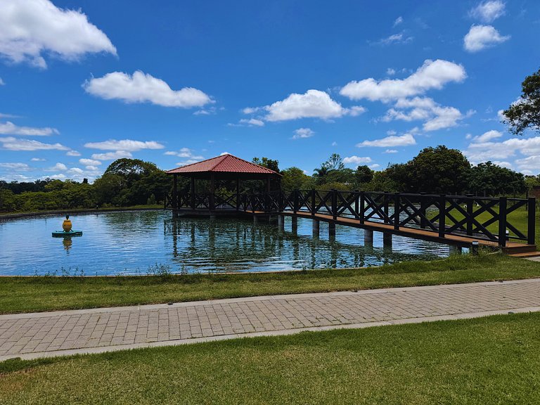Refúgio Privativo em Foz do Iguaçu | Piscina & Lago