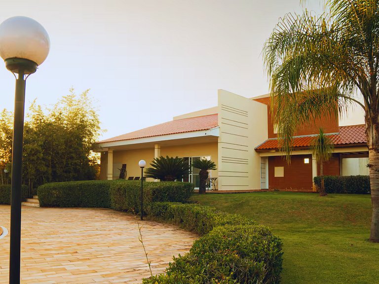 Refúgio Privativo em Foz do Iguaçu | Piscina & Lago