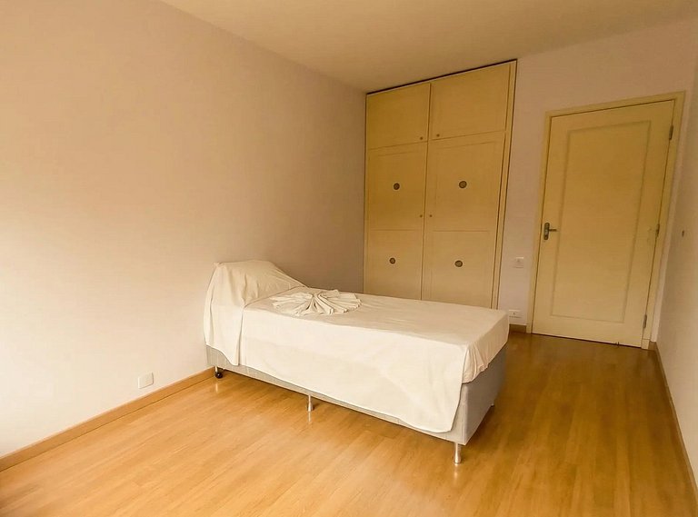 Amplo apto 3 quart no Centro de Foz – Ed. Londrina