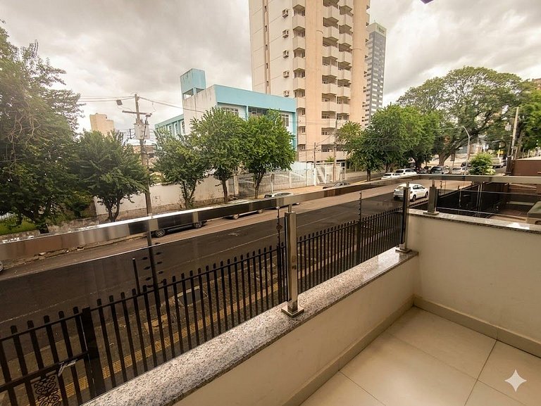 Amplo apto 3 quart no Centro de Foz – Ed. Londrina