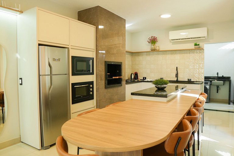 Casa Beverly, com Piscina, 3 Quartos e Churrasqueira